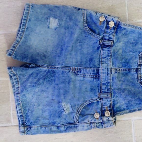 Denim overalls, size 10 to 16 years Girl, NWOT, adjustable straps, women's small - Picture 2 of 3